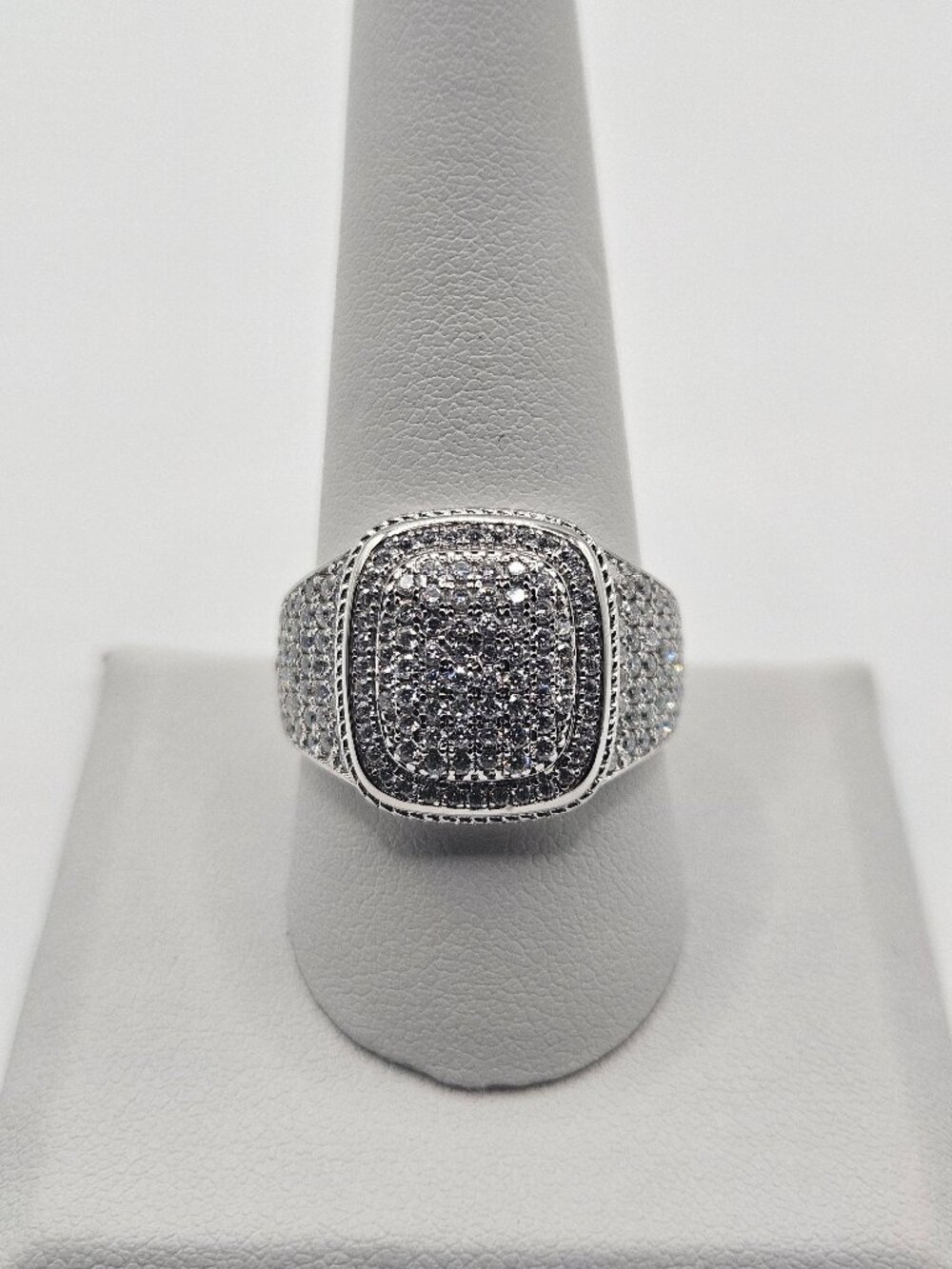 925 Sterling Silver Moissanite Men's Ring Size 10
